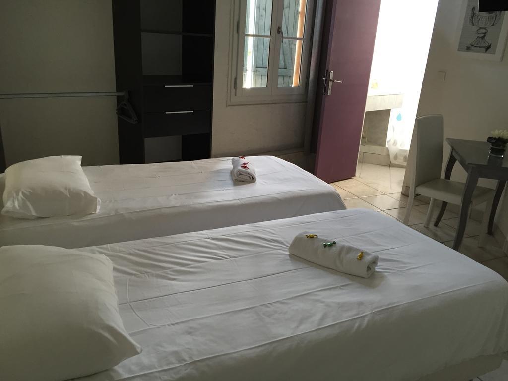 Hotel Restaurant Le 8 Mandelieu Dış mekan fotoğraf